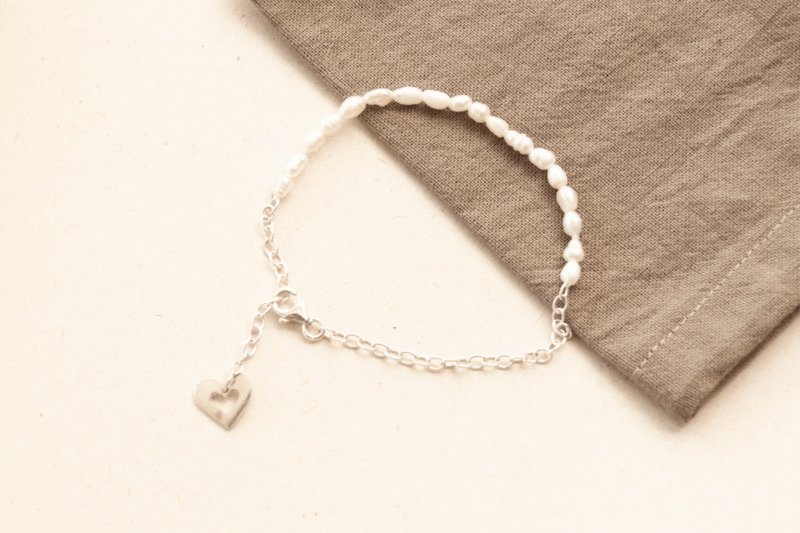 Pulsera Rory- Perlas de río y plata 925- Bruselas Joyería Contemporánea